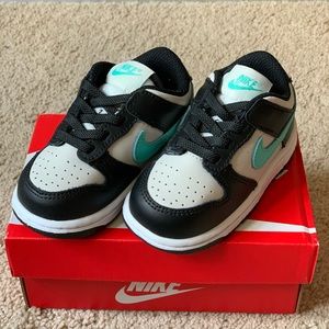Nike Dunks - Light Bone/Tropical Twist - sz: 6c